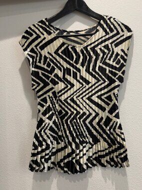 Y2K Pleated Satin Patterned Black and White Blouse Size Med